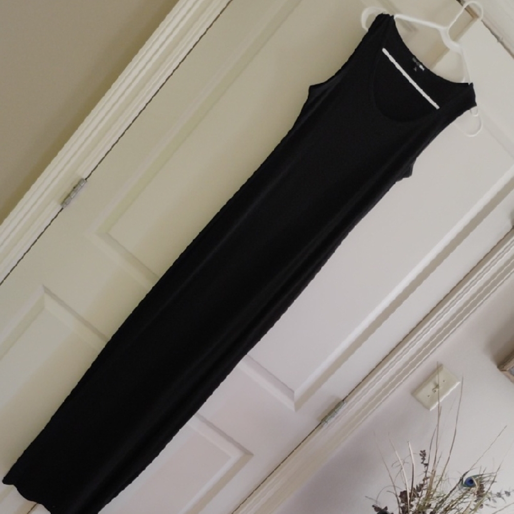 FASHION NOVA L Elegant Black Sleeveless Maxi Dress